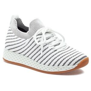 OPY Black/White 2-Tone Knit NWT size 11